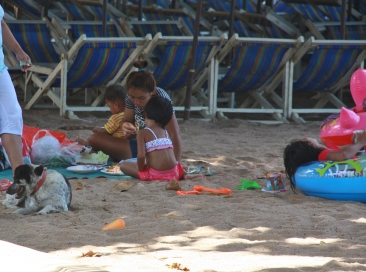 am Wochenende genießen die Thailänder auch ihren Strand