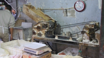 Die Nudelmaschinen der "alten" Nudelbäcker sehen toll aus