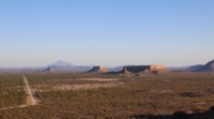 Monument Valley, auch Du kannst Dich warm anziehen - tolle Formationen!